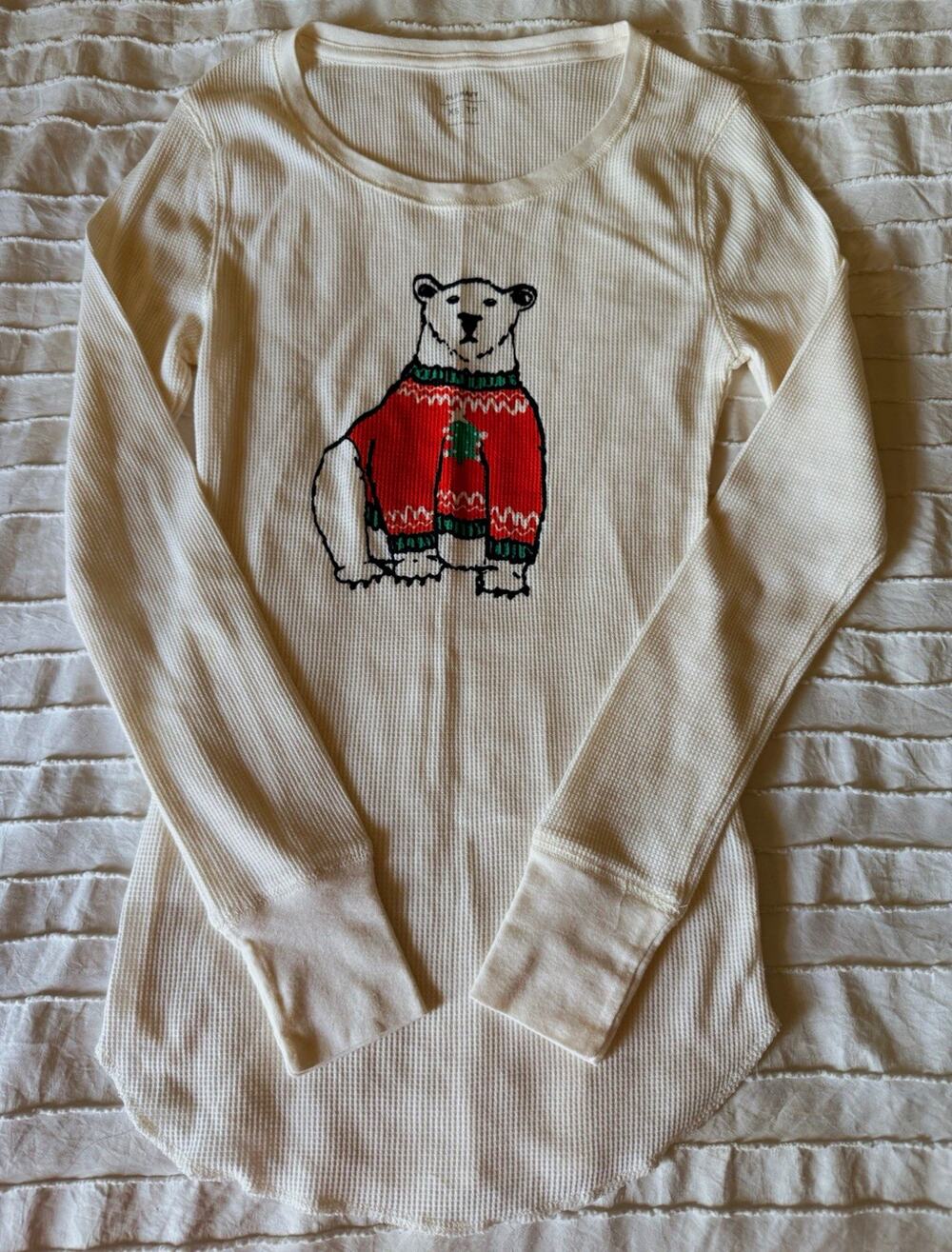 Old Navy Women’s White Thermal Knit Polar Bear Christmas Graphic Top XS